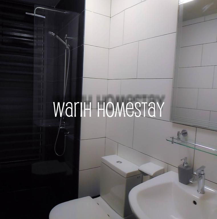 Warih Homestay เซอรีเคมบางัน ภายนอก รูปภาพ